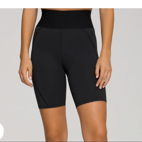 GOOD AMERICA ACTIVE ESSENTIAL BIKE SHORT🎀 - Picture 2 of 11